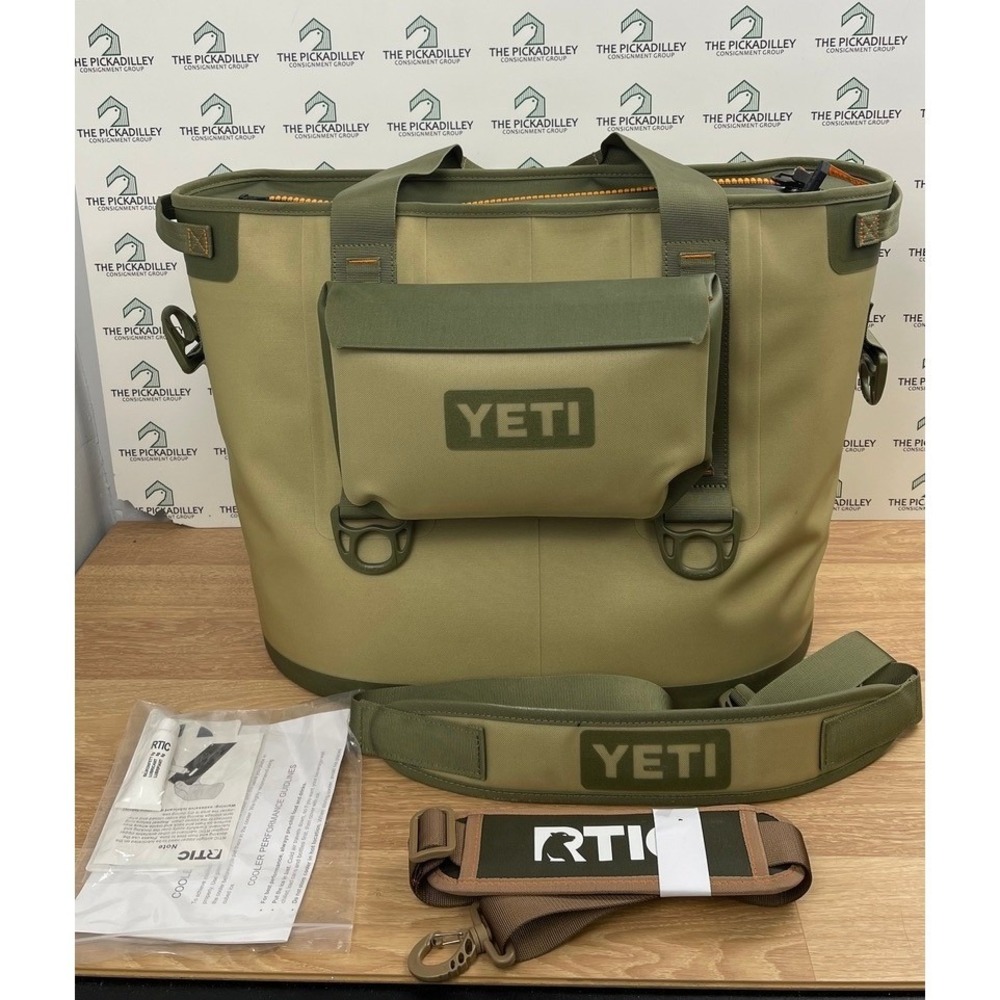 YETI Hopper M30 Soft Cooler Highlands Olive Magnetic Closure with SideKick Dry
